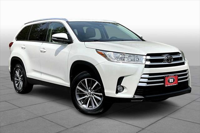 used 2019 Toyota Highlander car, priced at $31,900