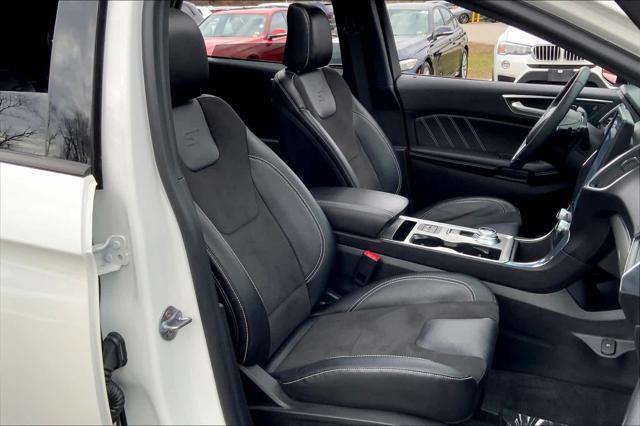 used 2024 Ford Edge car, priced at $38,990