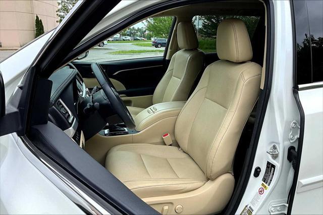 used 2016 Toyota Highlander car, priced at $25,990