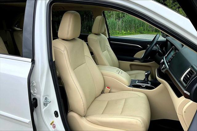 used 2016 Toyota Highlander car, priced at $25,990