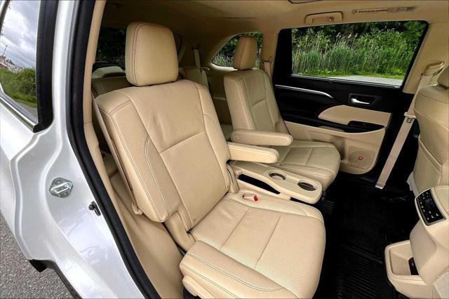used 2016 Toyota Highlander car, priced at $25,990