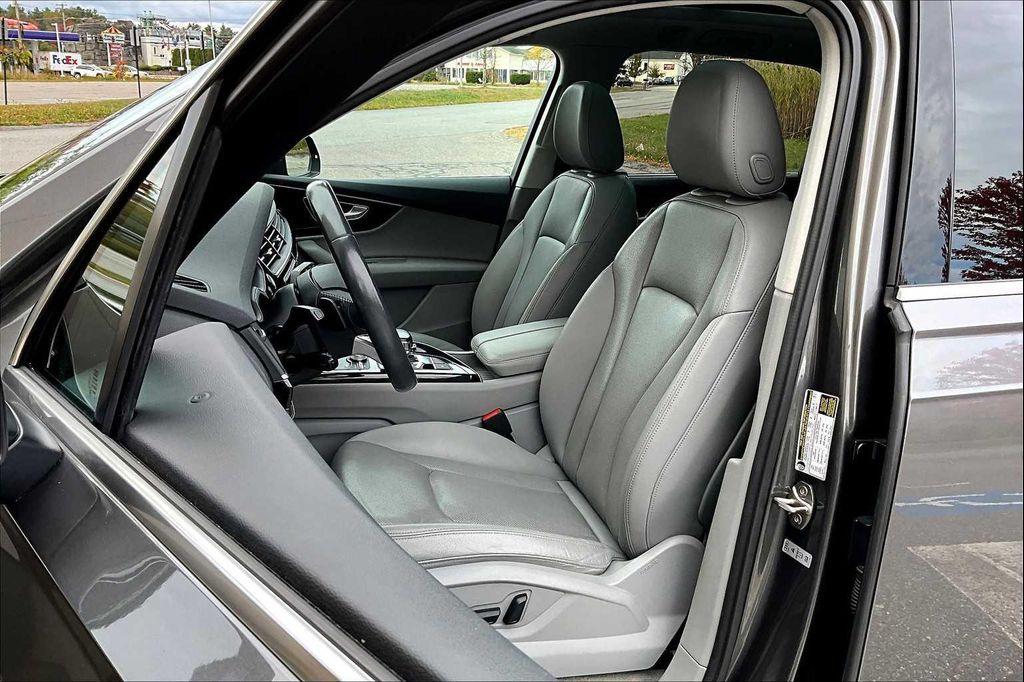 used 2019 Audi Q7 car, priced at $20,106