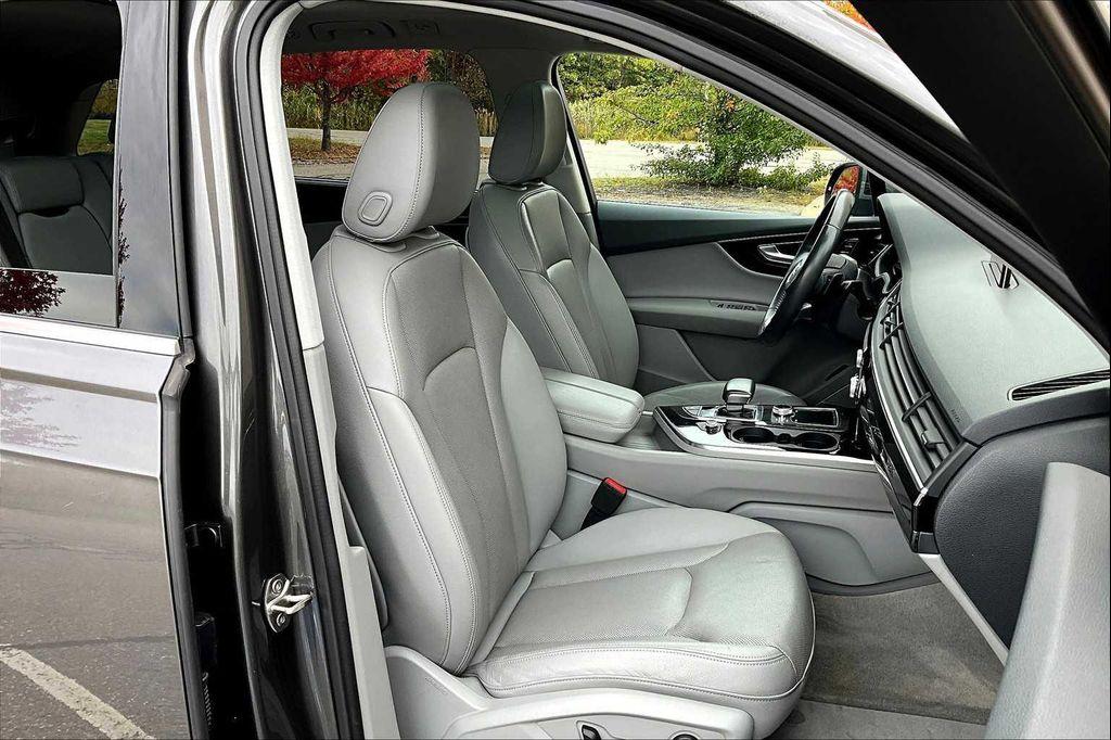 used 2019 Audi Q7 car, priced at $20,106