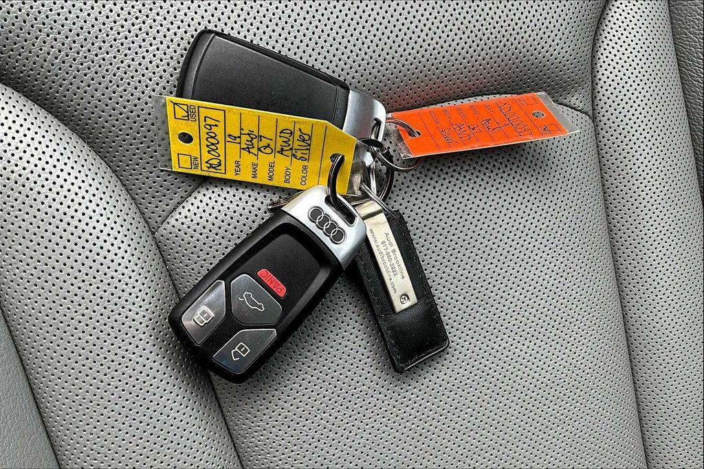 used 2019 Audi Q7 car, priced at $20,106