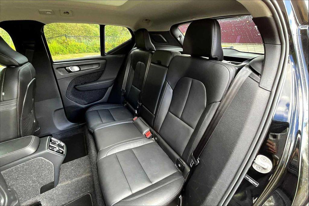used 2025 Volvo XC40 car, priced at $35,552