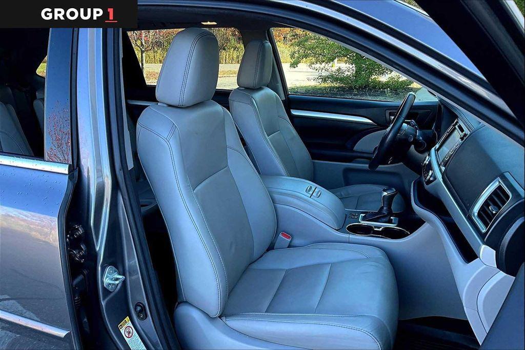 used 2017 Toyota Highlander car, priced at $21,991