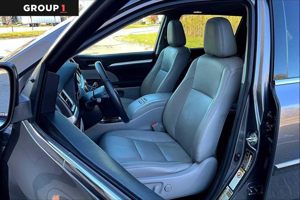 used 2017 Toyota Highlander car, priced at $21,991