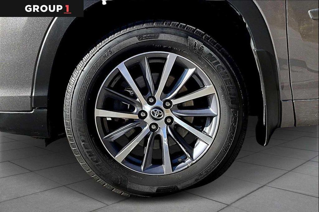 used 2017 Toyota Highlander car, priced at $21,991