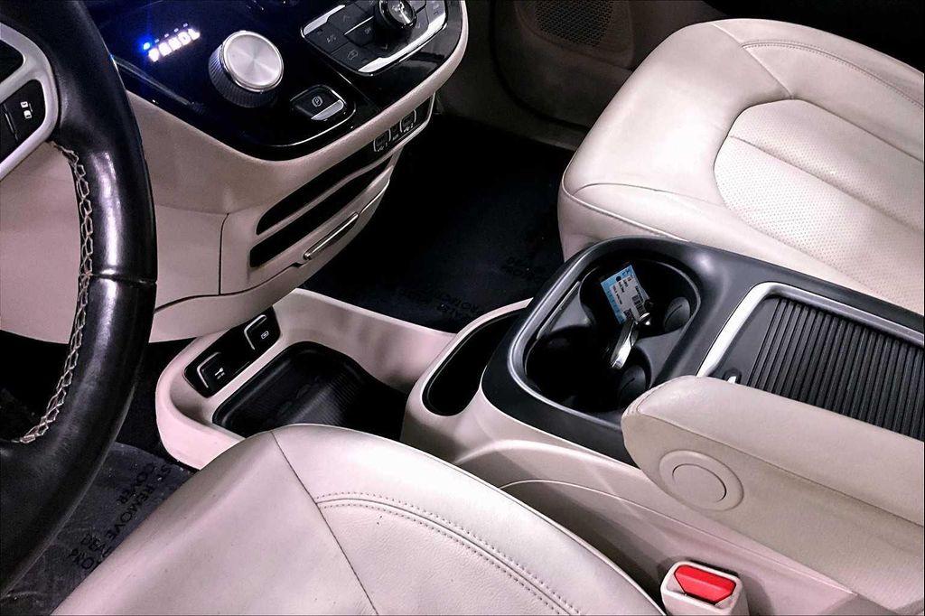 used 2021 Chrysler Pacifica Hybrid car, priced at $22,610