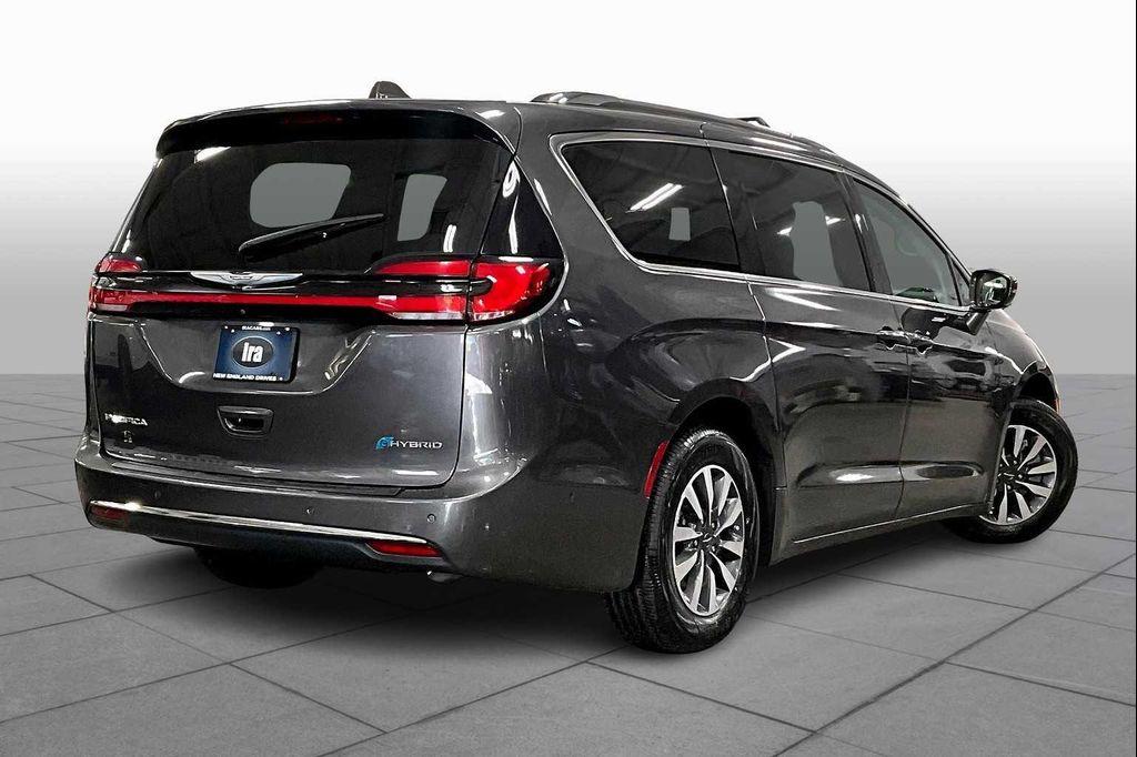 used 2021 Chrysler Pacifica Hybrid car, priced at $22,610