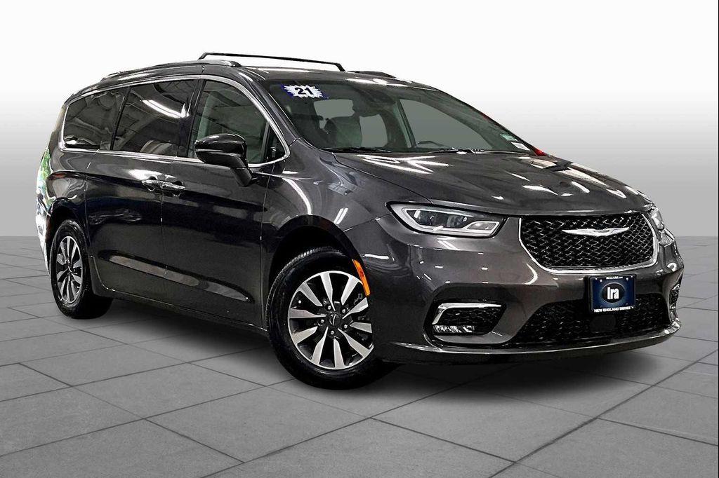 used 2021 Chrysler Pacifica Hybrid car, priced at $22,610