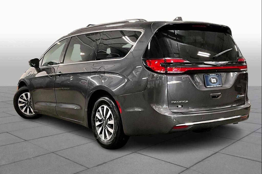 used 2021 Chrysler Pacifica Hybrid car, priced at $22,610