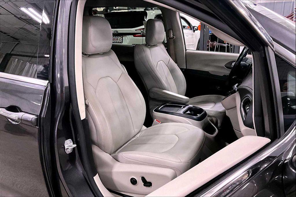 used 2021 Chrysler Pacifica Hybrid car, priced at $22,610
