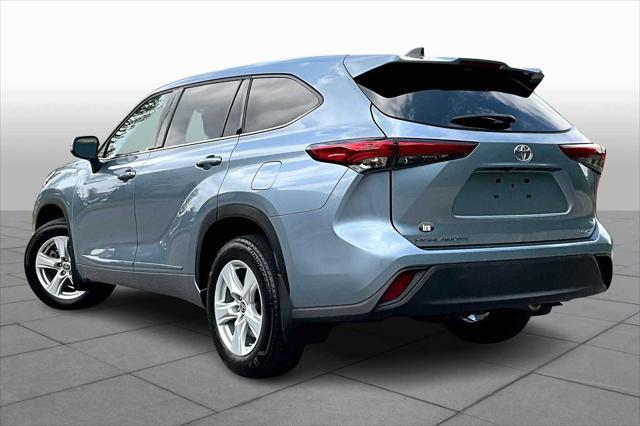 used 2022 Toyota Highlander car, priced at $33,500