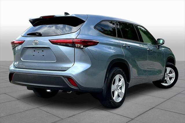 used 2022 Toyota Highlander car, priced at $33,500