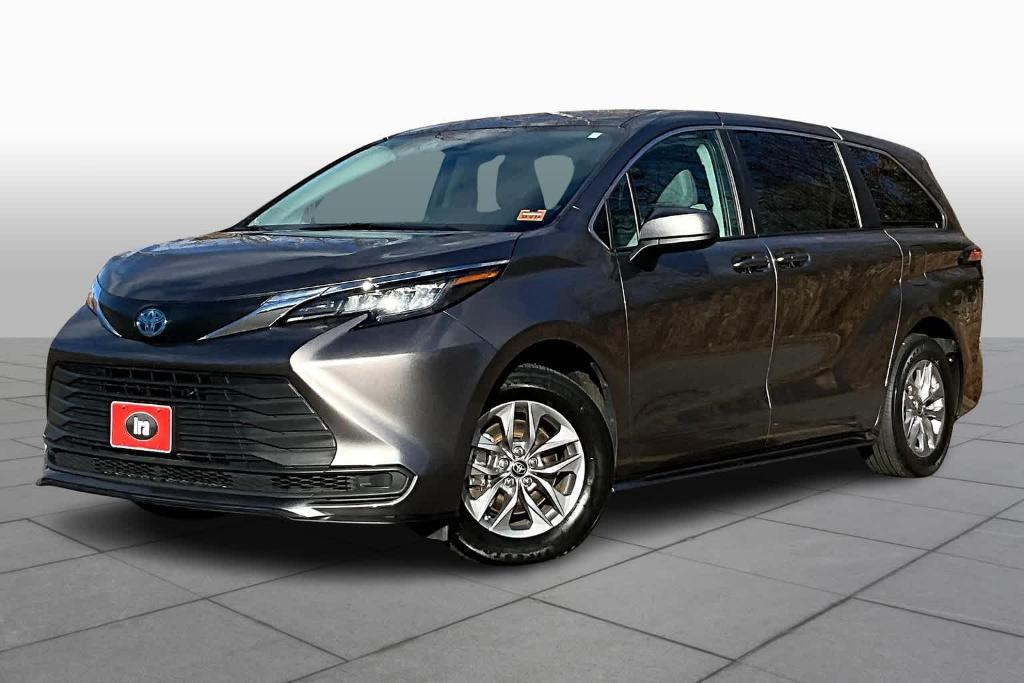 used 2022 Toyota Sienna car, priced at $33,500