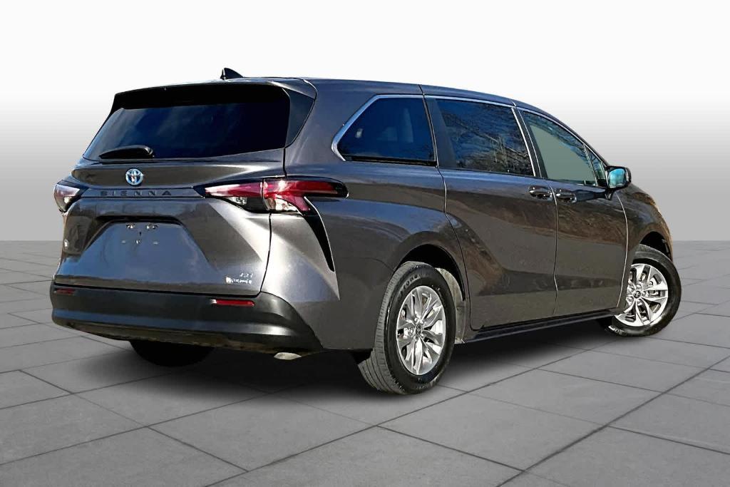 used 2022 Toyota Sienna car, priced at $33,500