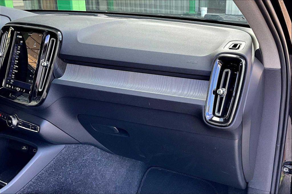 used 2025 Volvo XC40 car, priced at $33,900
