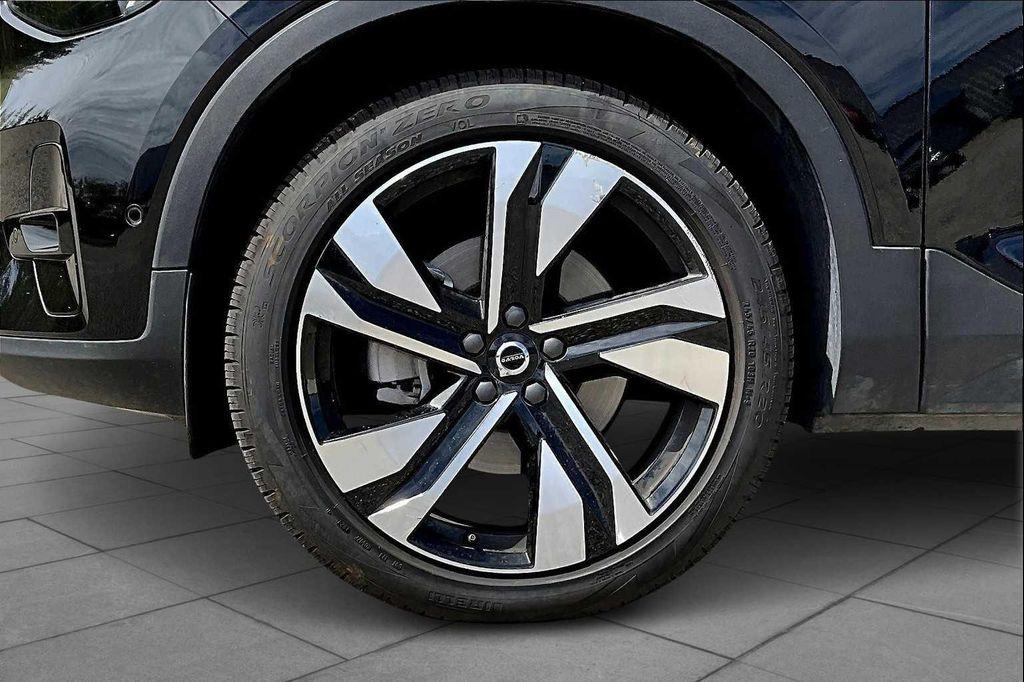 used 2025 Volvo XC40 car, priced at $33,900