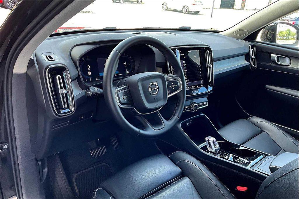 used 2025 Volvo XC40 car, priced at $33,900