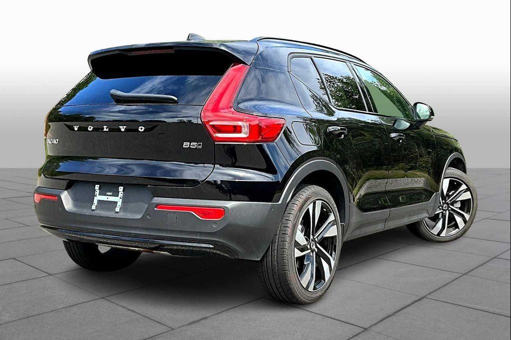 used 2025 Volvo XC40 car, priced at $33,900