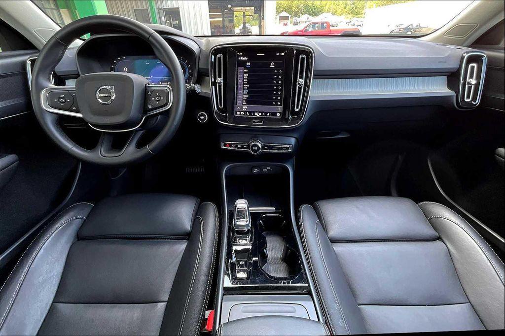 used 2025 Volvo XC40 car, priced at $33,900