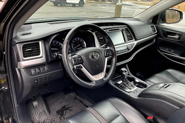 used 2019 Toyota Highlander car, priced at $28,307