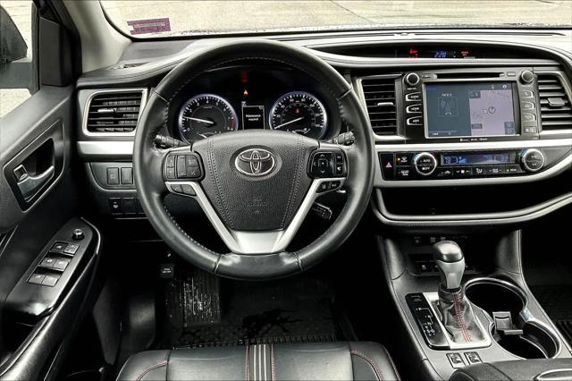 used 2019 Toyota Highlander car, priced at $28,307