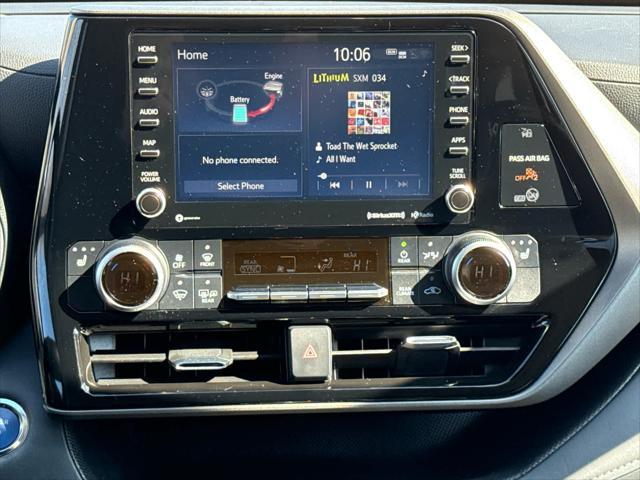 used 2022 Toyota Highlander Hybrid car, priced at $43,500