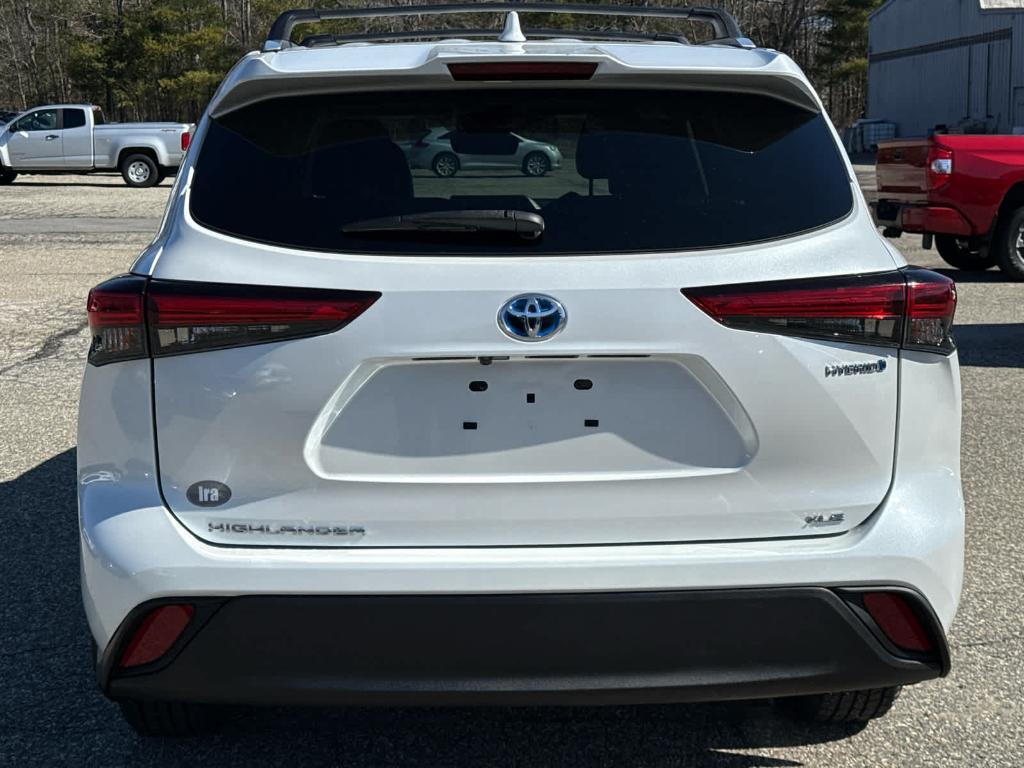 used 2022 Toyota Highlander Hybrid car, priced at $43,500