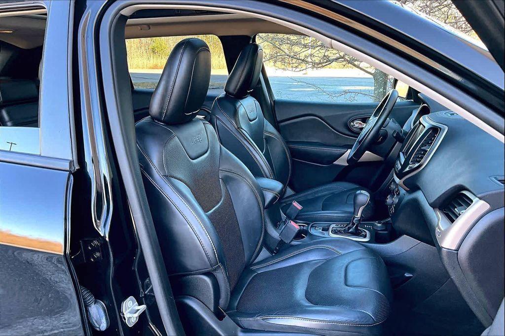 used 2018 Jeep Cherokee car, priced at $15,824