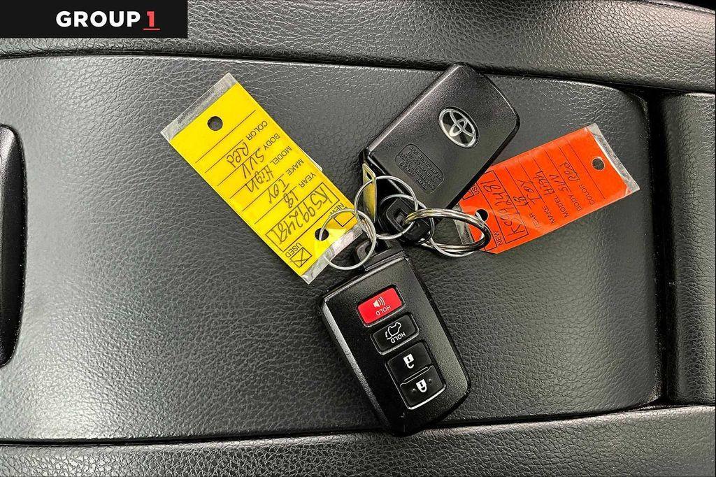 used 2019 Toyota Highlander car, priced at $32,992