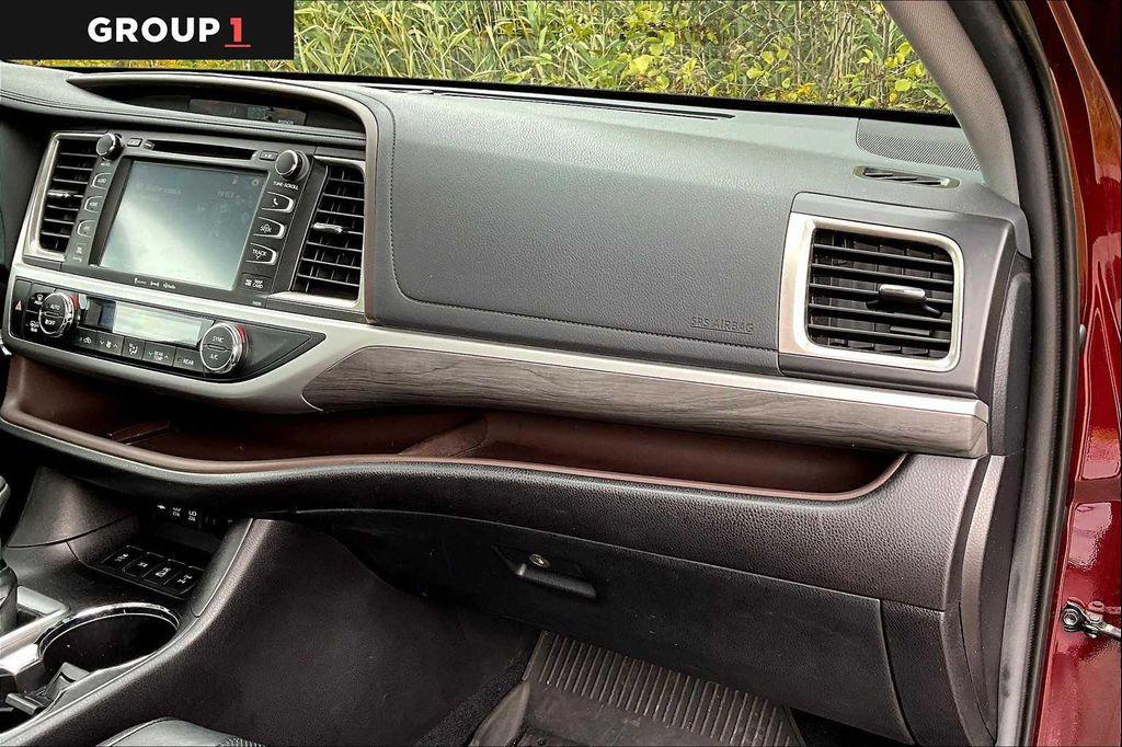 used 2019 Toyota Highlander car, priced at $32,992