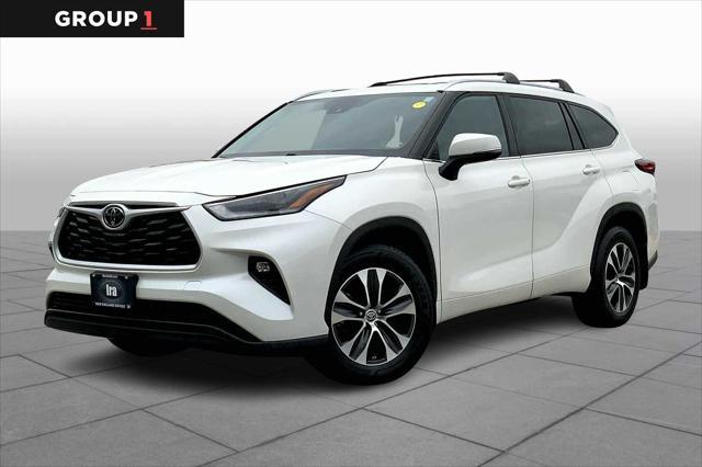 used 2021 Toyota Highlander car, priced at $35,405
