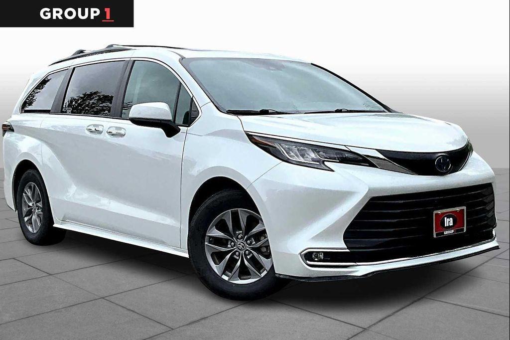 used 2022 Toyota Sienna car, priced at $36,941