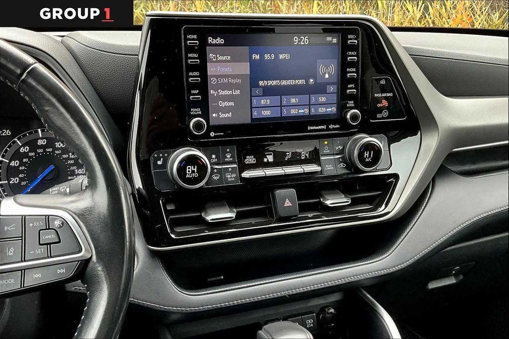 used 2021 Toyota Highlander Hybrid car, priced at $29,991