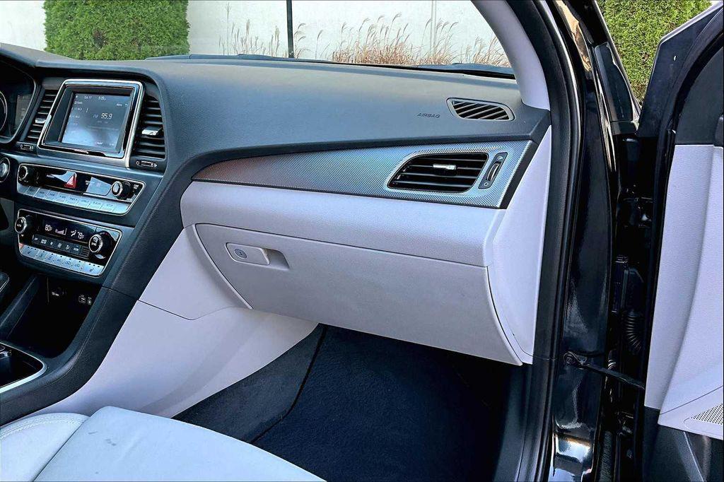 used 2019 Hyundai Sonata Plug-In Hybrid car, priced at $15,217