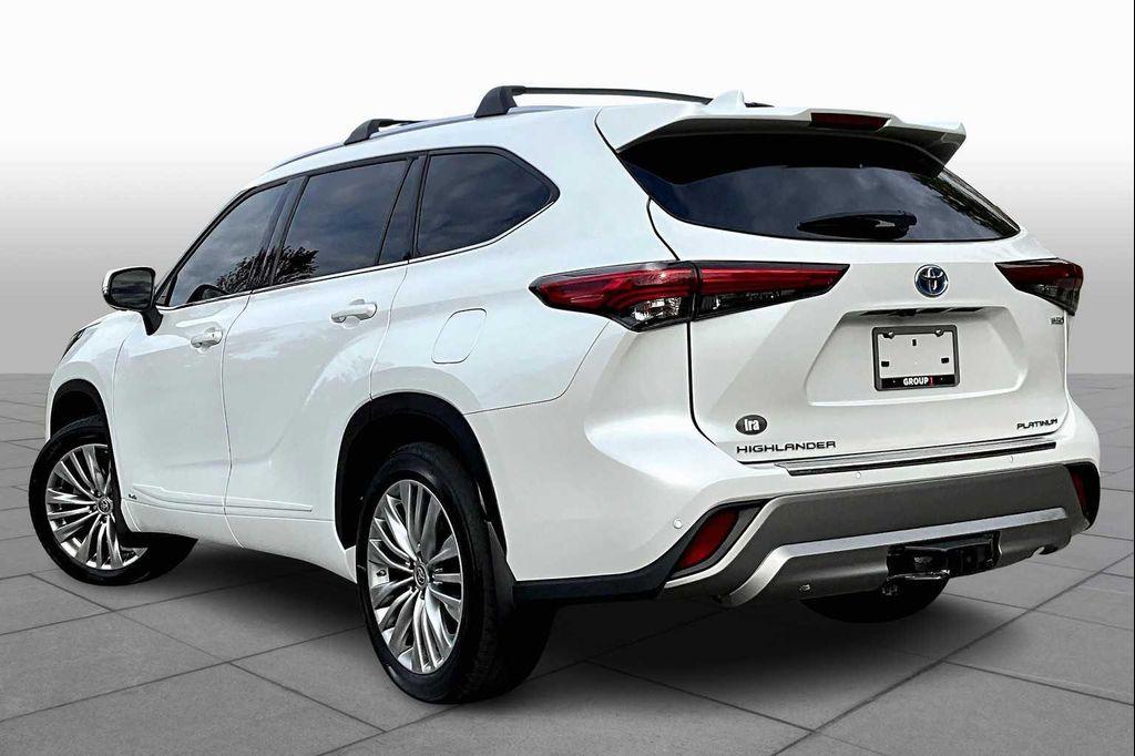 used 2023 Toyota Highlander Hybrid car, priced at $41,947