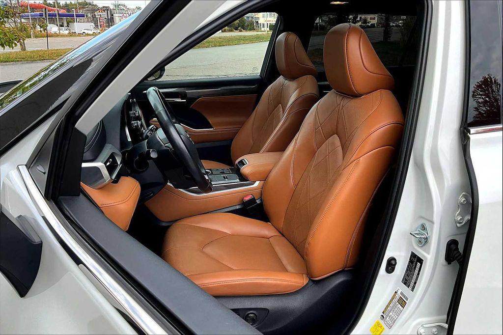 used 2023 Toyota Highlander Hybrid car, priced at $41,947