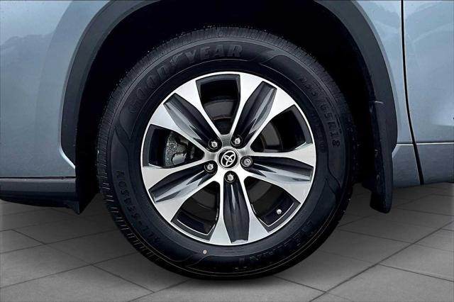 used 2023 Toyota Highlander car, priced at $42,500