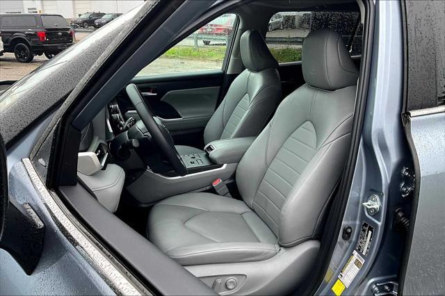 used 2023 Toyota Highlander car, priced at $42,500