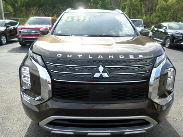 used 2022 Mitsubishi Outlander car, priced at $26,995