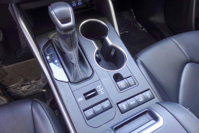 used 2022 Toyota Highlander car, priced at $37,899