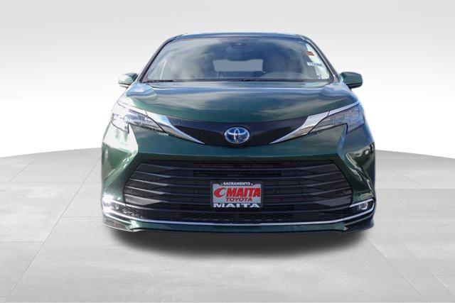 used 2024 Toyota Sienna car