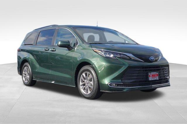 used 2024 Toyota Sienna car