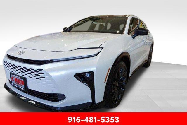 new 2025 Toyota Crown Signia car