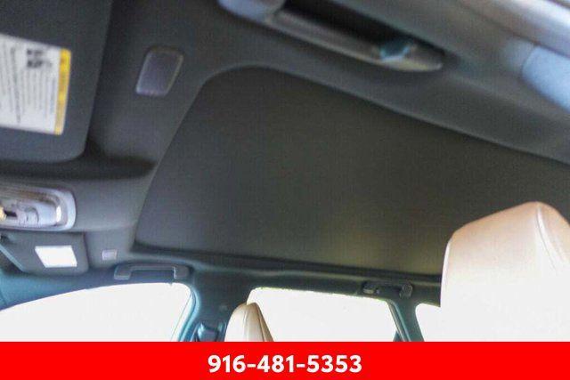 new 2025 Toyota Crown Signia car