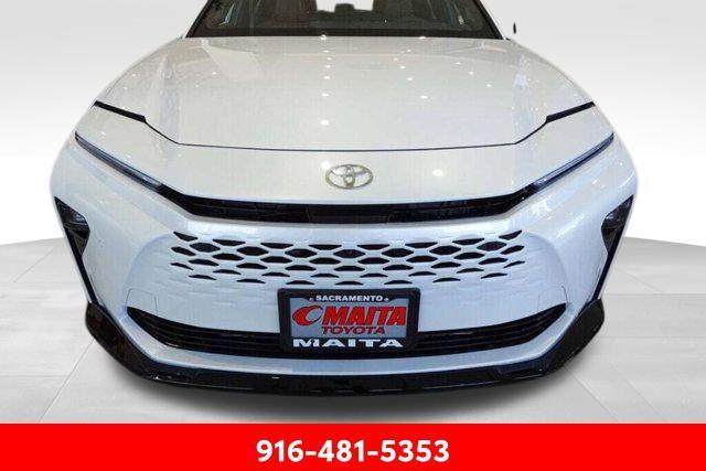 new 2025 Toyota Crown Signia car