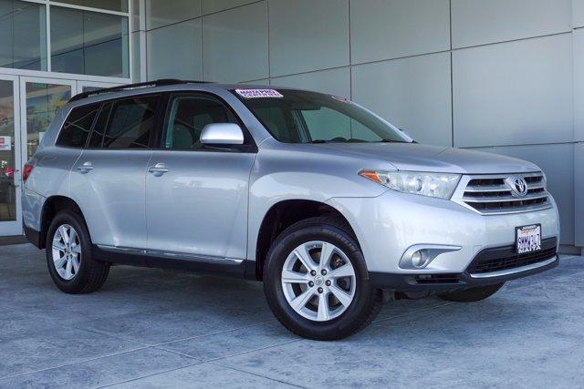 used 2013 Toyota Highlander car, priced at $14,595