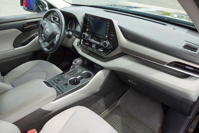used 2022 Toyota Highlander car, priced at $29,966